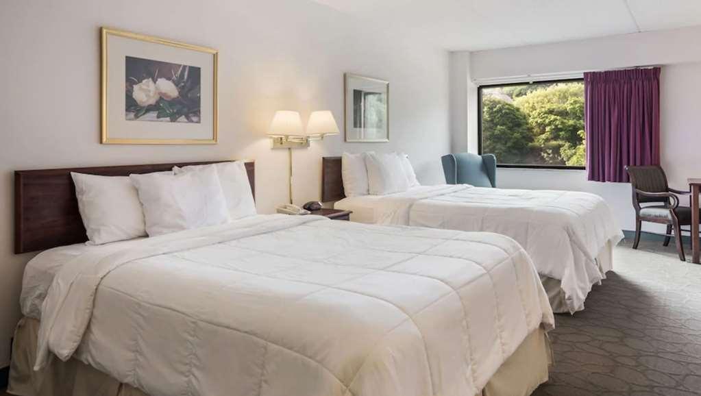 Hampton Inn & Suites 호턴 객실 사진