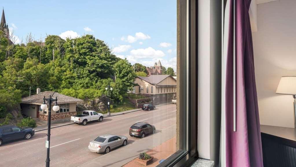 Hampton Inn & Suites 호턴 객실 사진