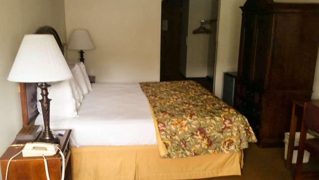 Hampton Inn & Suites 호턴 객실 사진